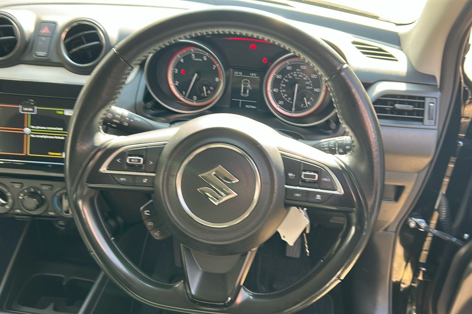 Used Suzuki Swift 2021 for sale - 76245895: Photo 37