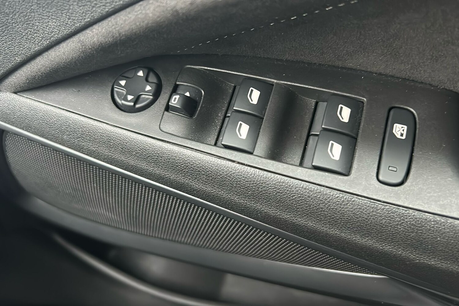 Used Vauxhall Crossland 2023 for sale - 77502499: Photo 18