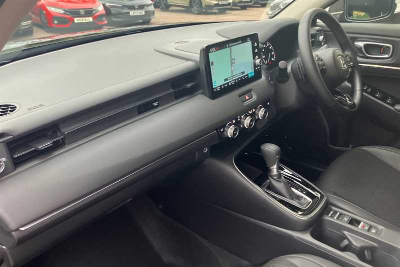 Used Honda HR-V 2024 for sale - 76125053: Photo 2