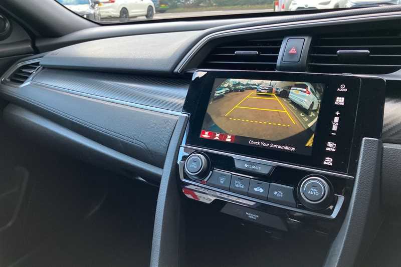 Used Honda Civic 2018 for sale - 77397575: Photo 14