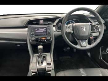 Used Honda Civic 2018 for sale - 74960116: Photo