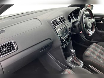 Used Volkswagen Polo 2017 for sale - 78464022: Photo