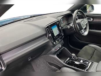 Used Volvo XC40 2018 for sale - 79635651: Photo