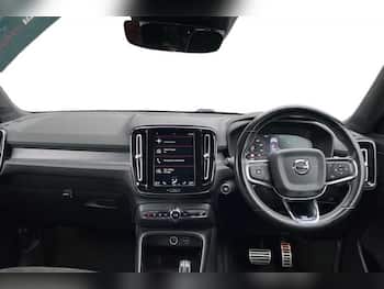 Used Volvo XC40 2018 for sale - 79635651: Photo