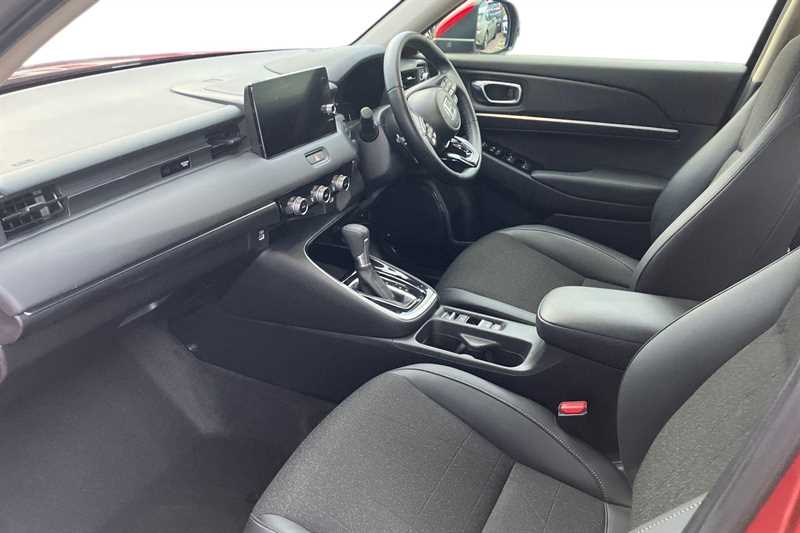 Used Honda HR-V 2023 for sale - 76096137: Photo 2