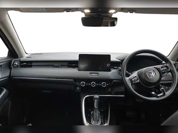 Used Honda HR-V 2023 for sale - 76096137: Photo