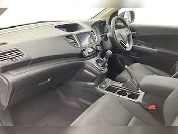 Used Honda CR-V 2017 for sale - 76328467: Photo