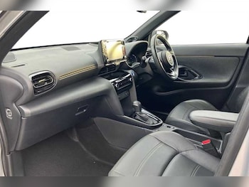 Used Toyota Yaris Cross 2022 for sale - 76191242: Photo