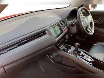Used Honda HR-V 2018 for sale - 79108661: Photo