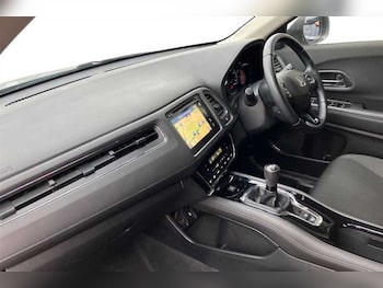 Used Honda HR-V 2020 for sale - 77972076: Photo