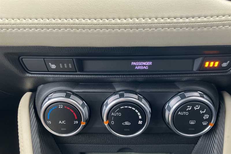 Used Mazda Mazda2 2015 for sale - 77855986: Photo 16