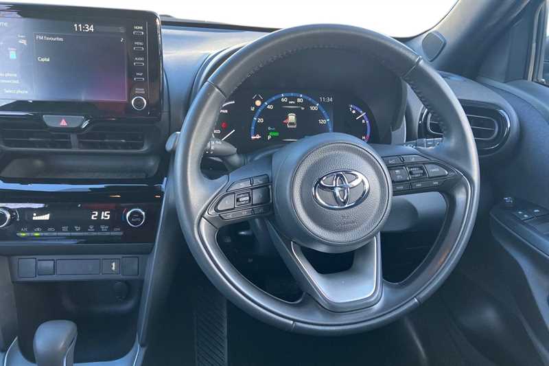 Used Toyota Yaris Cross 2023 for sale - 76705760: Photo 13