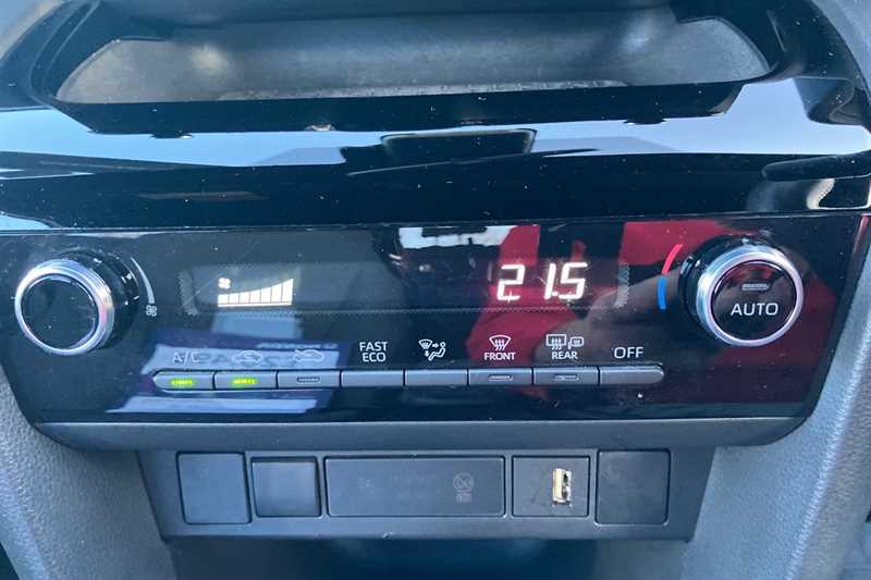 Used Toyota Yaris Cross 2023 for sale - 76705760: Photo 15