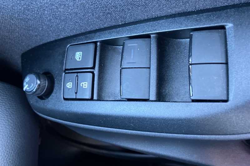 Used Toyota Yaris Cross 2023 for sale - 76705760: Photo 17