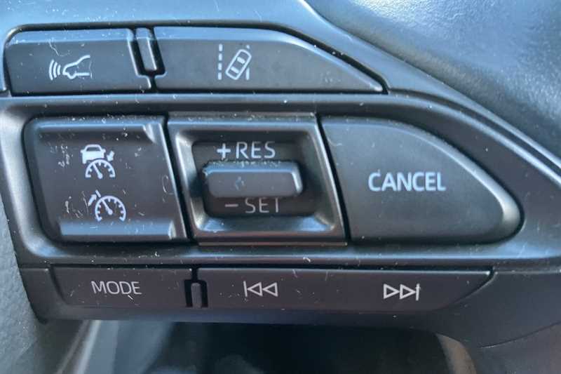 Used Toyota Yaris Cross 2023 for sale - 76705760: Photo 21