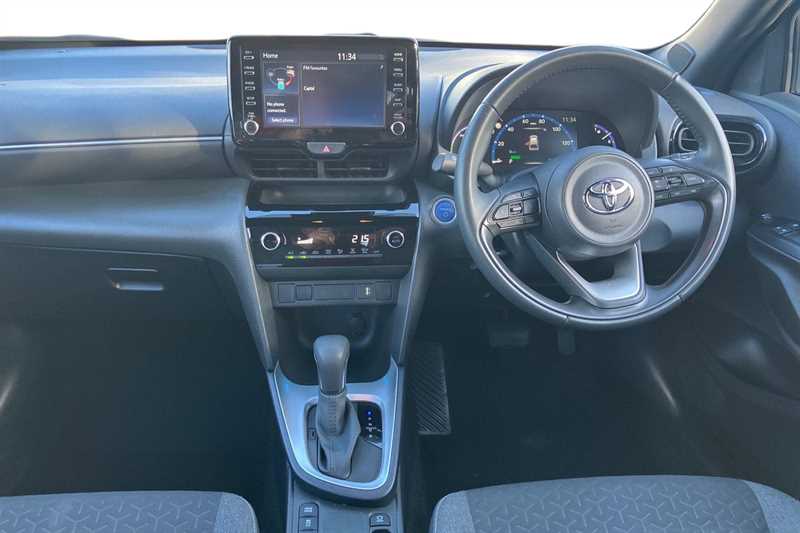 Used Toyota Yaris Cross 2023 for sale - 76705760: Photo 4