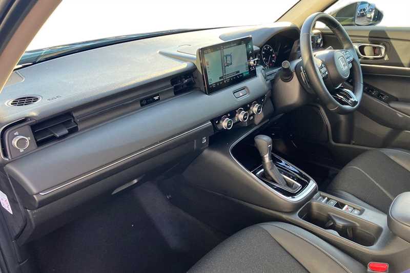 Used Honda HR-V 2023 for sale - 76705782: Photo 2