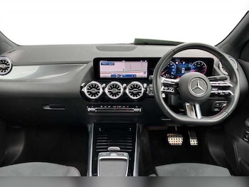 Used Mercedes-Benz GLA 2023 for sale - 79488085: Photo