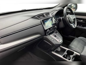 Used Honda CR-V 2019 for sale - 76610109: Photo