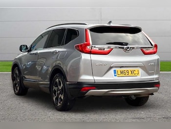 Used Honda CR-V 2019 for sale - 76610109: Photo