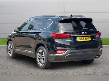 Used Hyundai Santa Fe 2018 for sale - 78799240: Photo