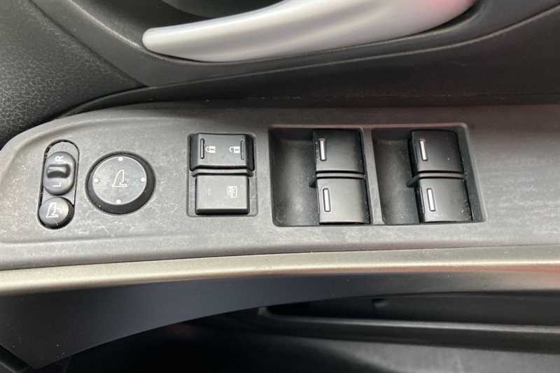 Used Honda Civic 2013 for sale - 77996825: Photo 17