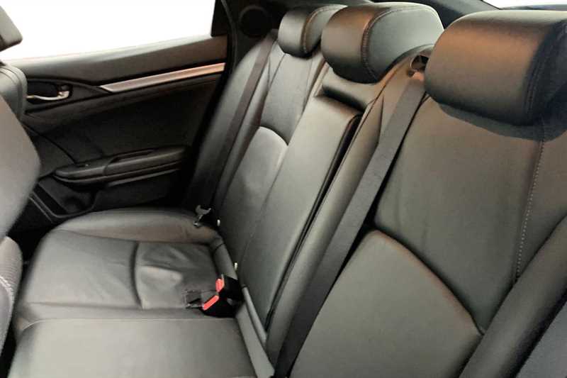 Used Honda Civic 2018 for sale - 76773593: Photo 8