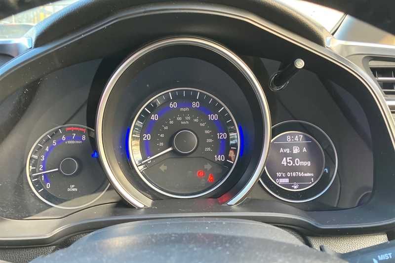 Used Honda Jazz 2016 for sale - 76351061: Photo 11