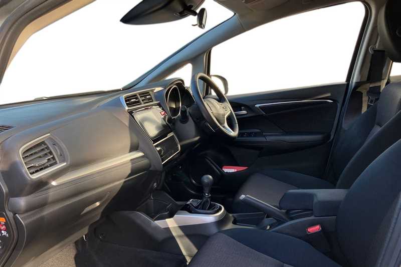 Used Honda Jazz 2016 for sale - 76351061: Photo 2