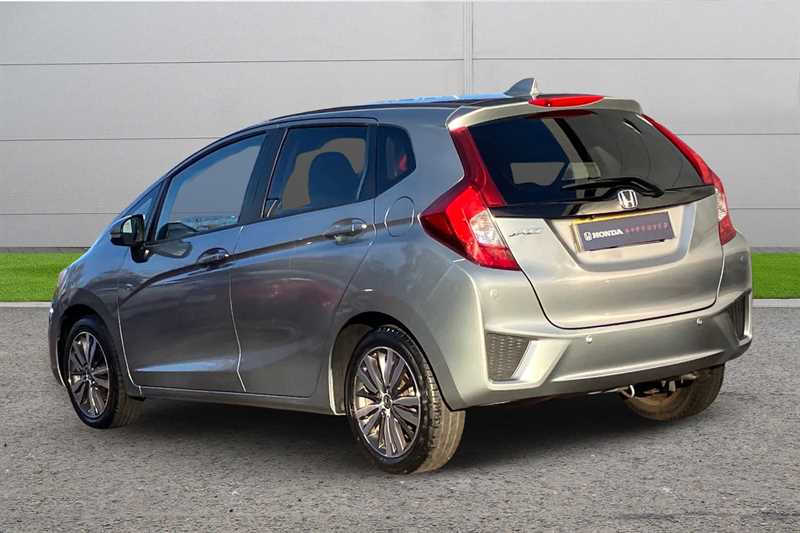 Used Honda Jazz 2016 for sale - 76351061: Photo 3