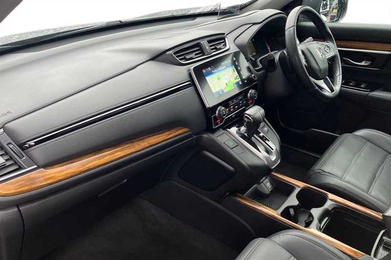 Used Honda CR-V 2018 for sale - 76804370: Photo 2