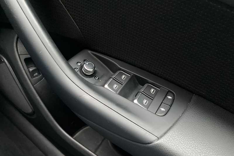 Used Audi Q3 2017 for sale - 77685925: Photo 18