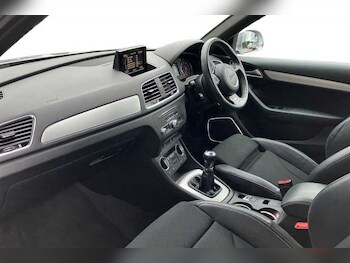 Used Audi Q3 2017 for sale - 77685925: Photo