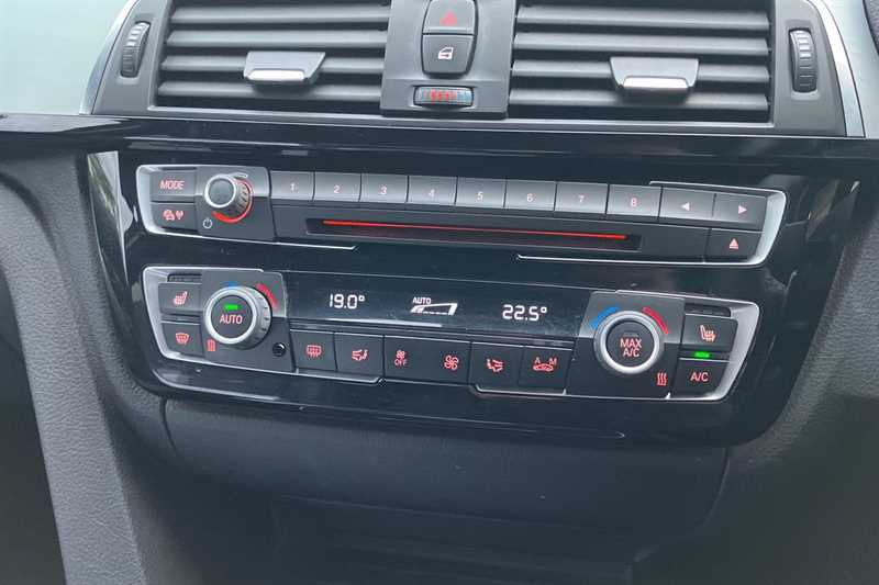 Used BMW 3 Series 2016 for sale - 76339004: Photo 16