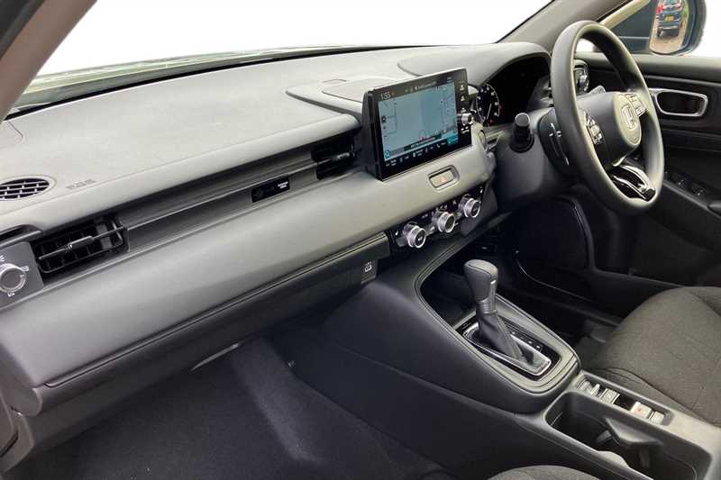 Used Honda HR-V 2023 for sale - 76523702: Photo 2