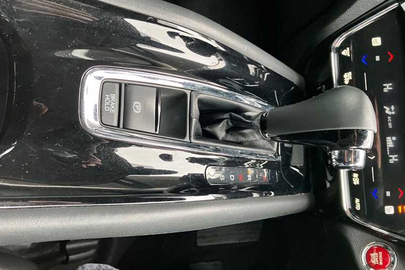 Used Honda HR-V 2017 for sale - 77648437: Photo 26