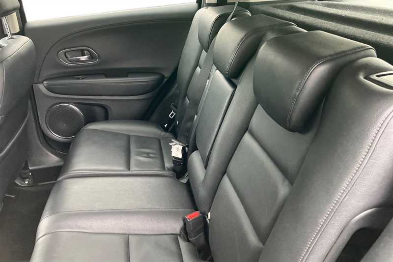 Used Honda HR-V 2017 for sale - 77648437: Photo 8