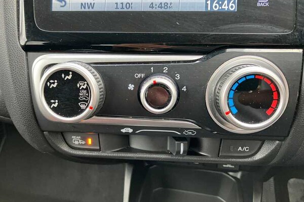 Used Honda Jazz 2018 for sale - 76169092: Photo 15
