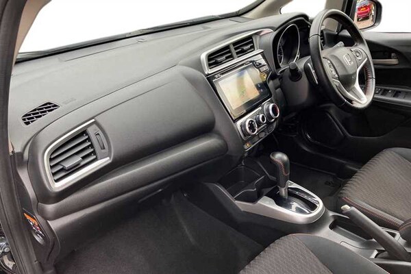 Used Honda Jazz 2018 for sale - 76169092: Photo 2