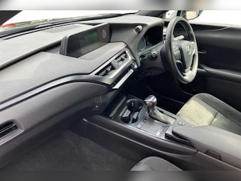 Used Lexus UX 2020 for sale - 79203762: Photo