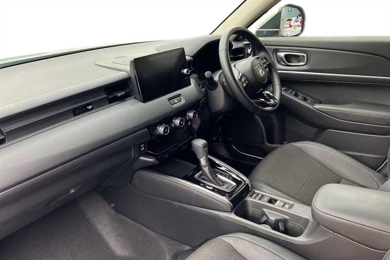 Used Honda HR-V 2024 for sale - 76339010: Photo 2