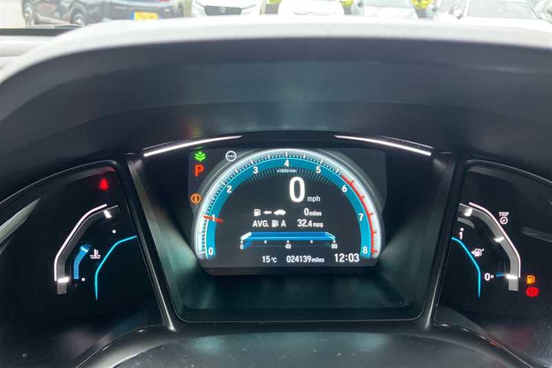 Used Honda Civic 2018 for sale - 76954584: Photo 11