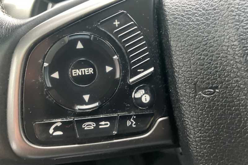 Used Honda Civic 2018 for sale - 76954584: Photo 16