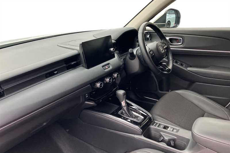 Used Honda HR-V 2024 for sale - 76338999: Photo 2