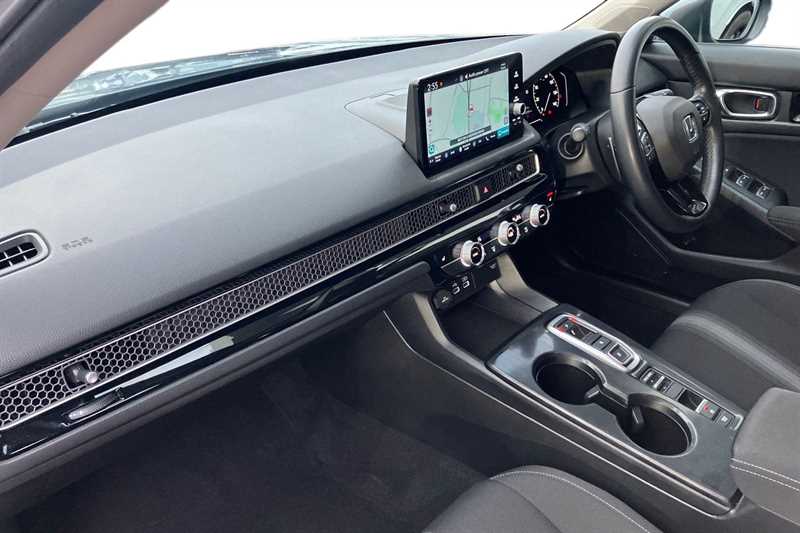 Used Honda Civic 2022 for sale - 76731831: Photo 2