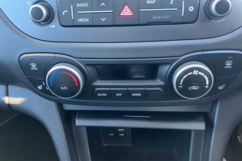 Used Hyundai i10 2017 for sale - 78063546: Photo 15