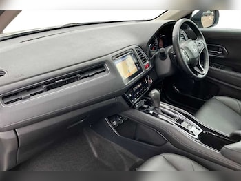 Used Honda HR-V 2015 for sale - 77648308: Photo