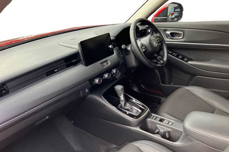 Used Honda HR-V 2024 for sale - 76034102: Photo 2