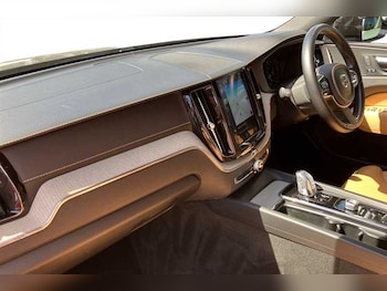 Used Volvo XC60 2018 for sale - 79488198: Photo