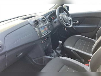 Used Dacia Sandero Stepway 2019 for sale - 76390265: Photo